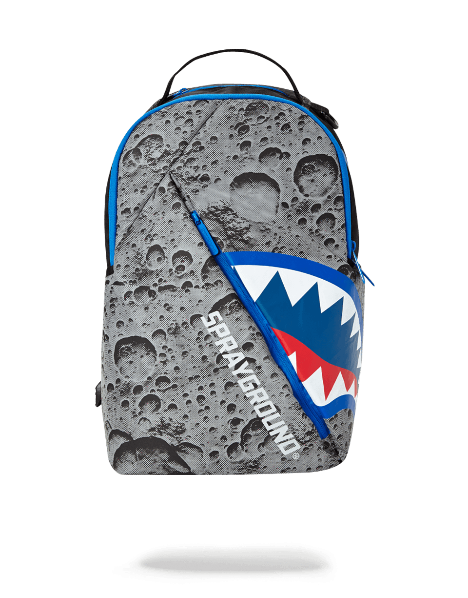 SPRAYGROUND ANGLED REFLECTIVE SHARK (SPACE SHOT)