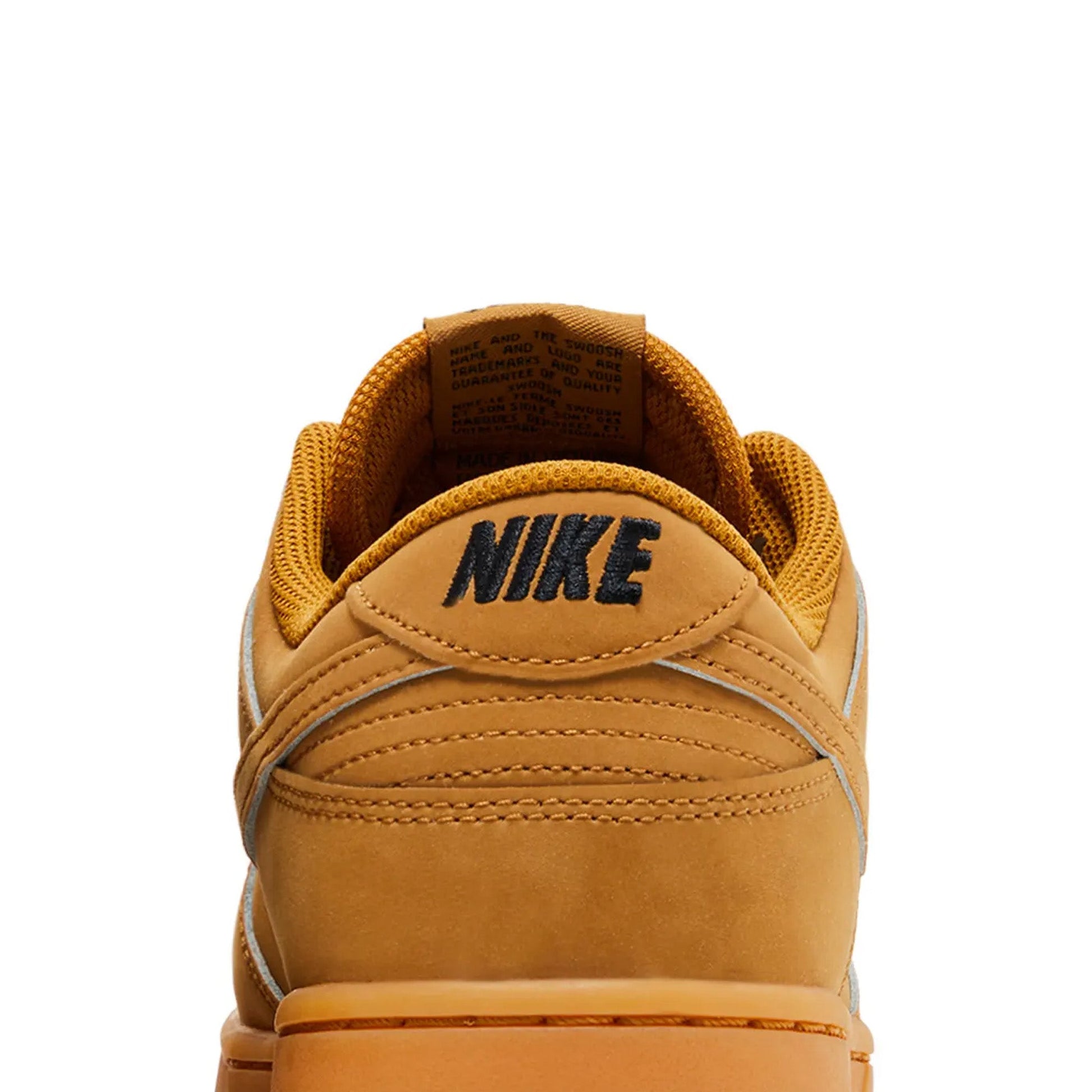 Nike Dunk Low Retro SE 'Wheat Gum'