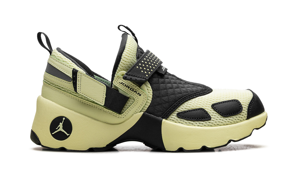 Jordan Trunner LX "Luminous Green" HQ2164 302