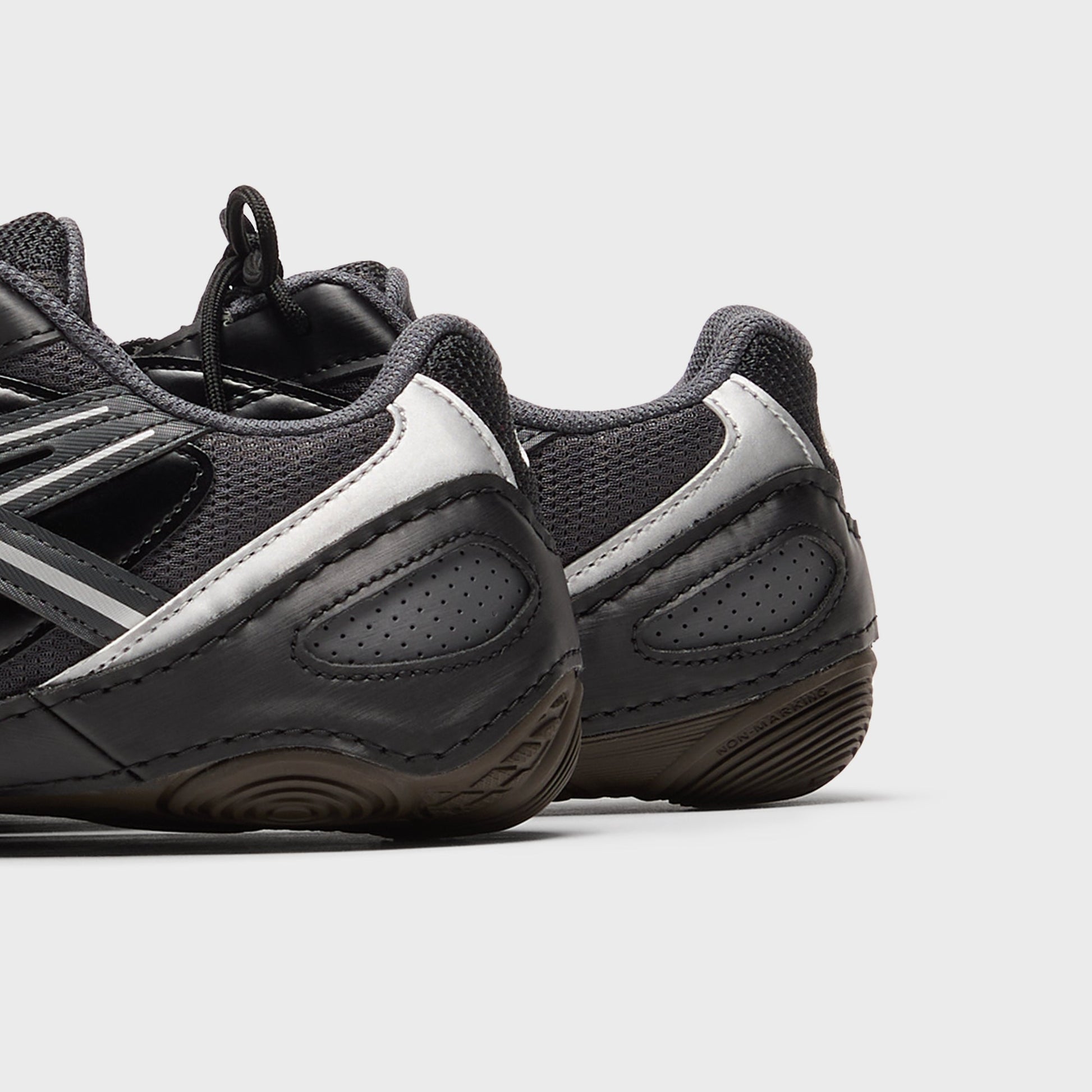 ASICS Hypersync - Graphite Grey / Black