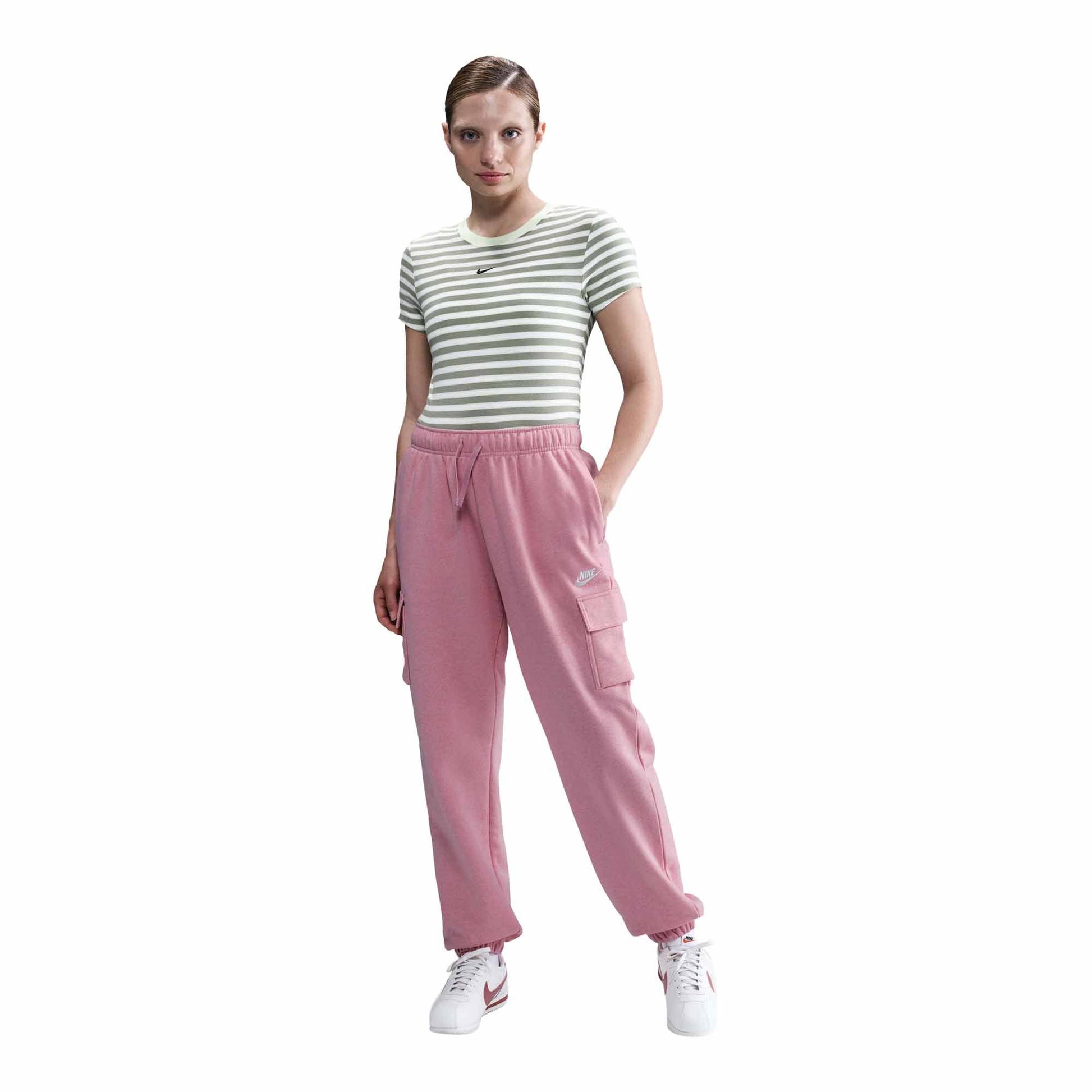 Nike Sportswear Club Fleece Women's Mid-Rise Oversized Cargo Sweatpants