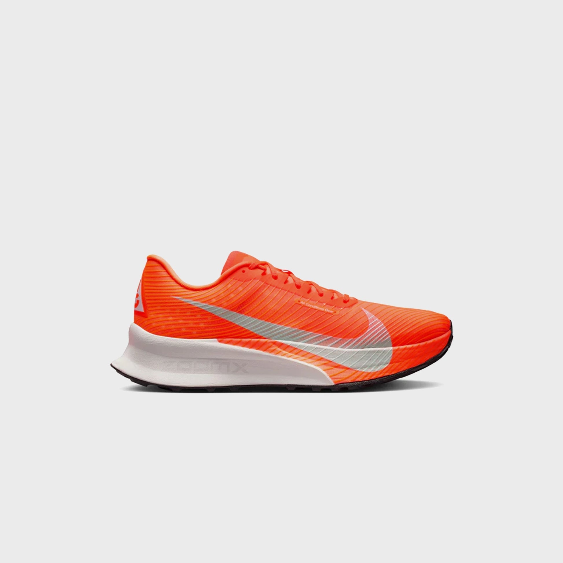 Nike ACG Ultrafly Trail - Hyper Crimson / Total Orange / Vivid Purple / White