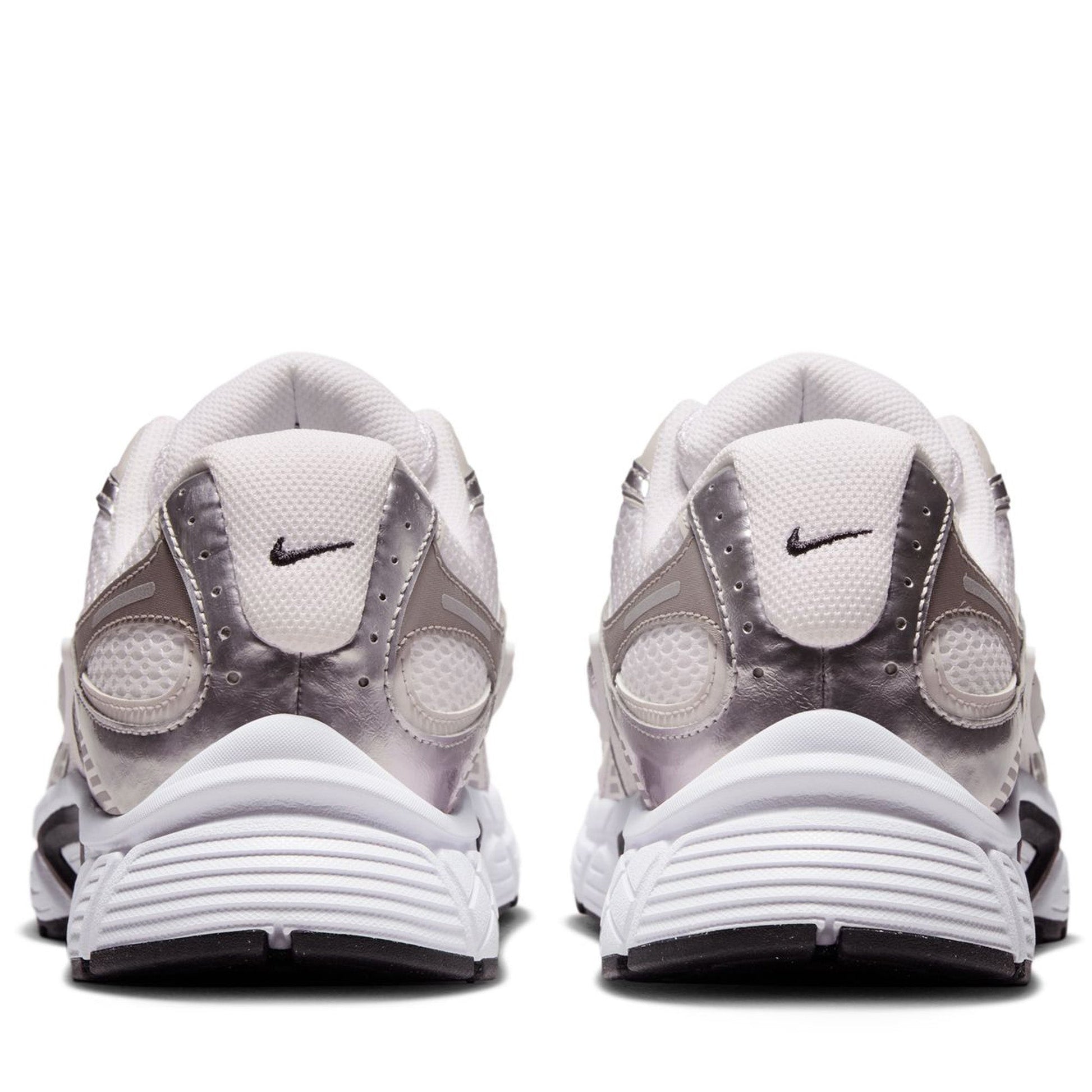 Nike V5 RNR - White/Black