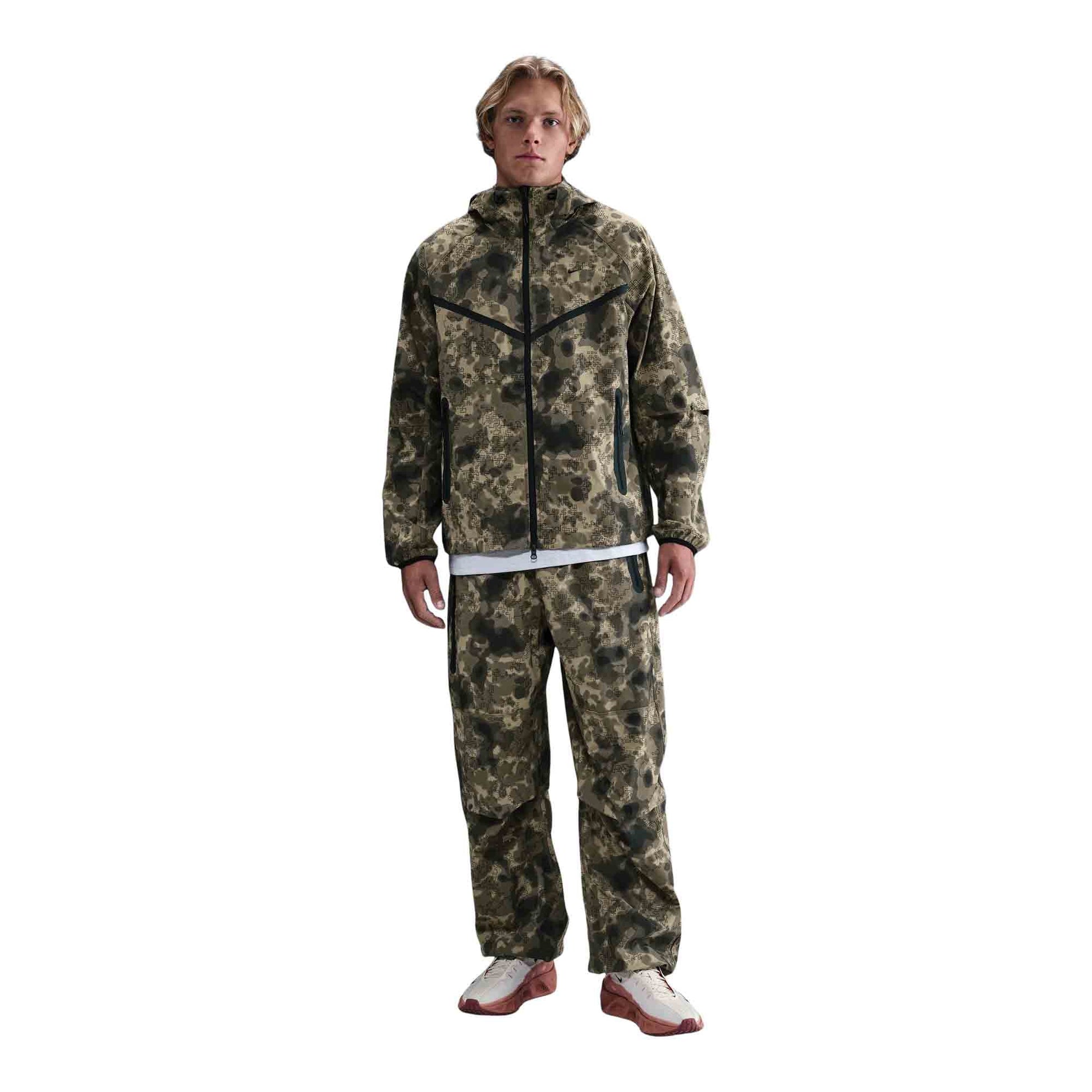 Nike Tech Men's Dri-FIT Woven Camo Windrunner Jacket
