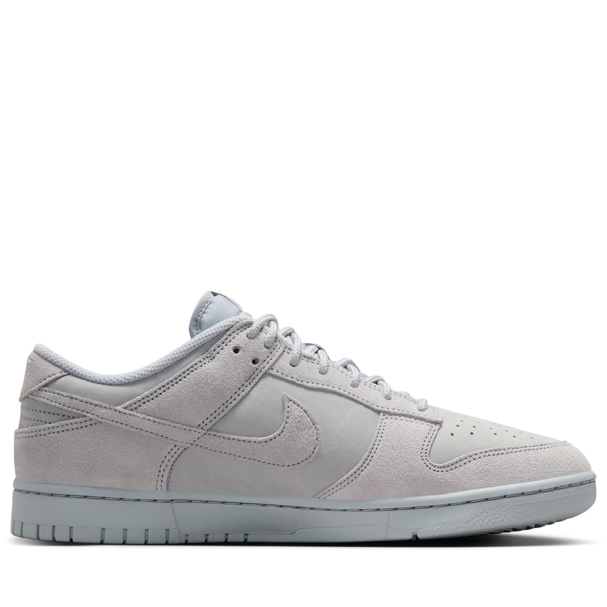 Nike Dunk Low Retro SE - Wolf Grey/Wolf Grey
