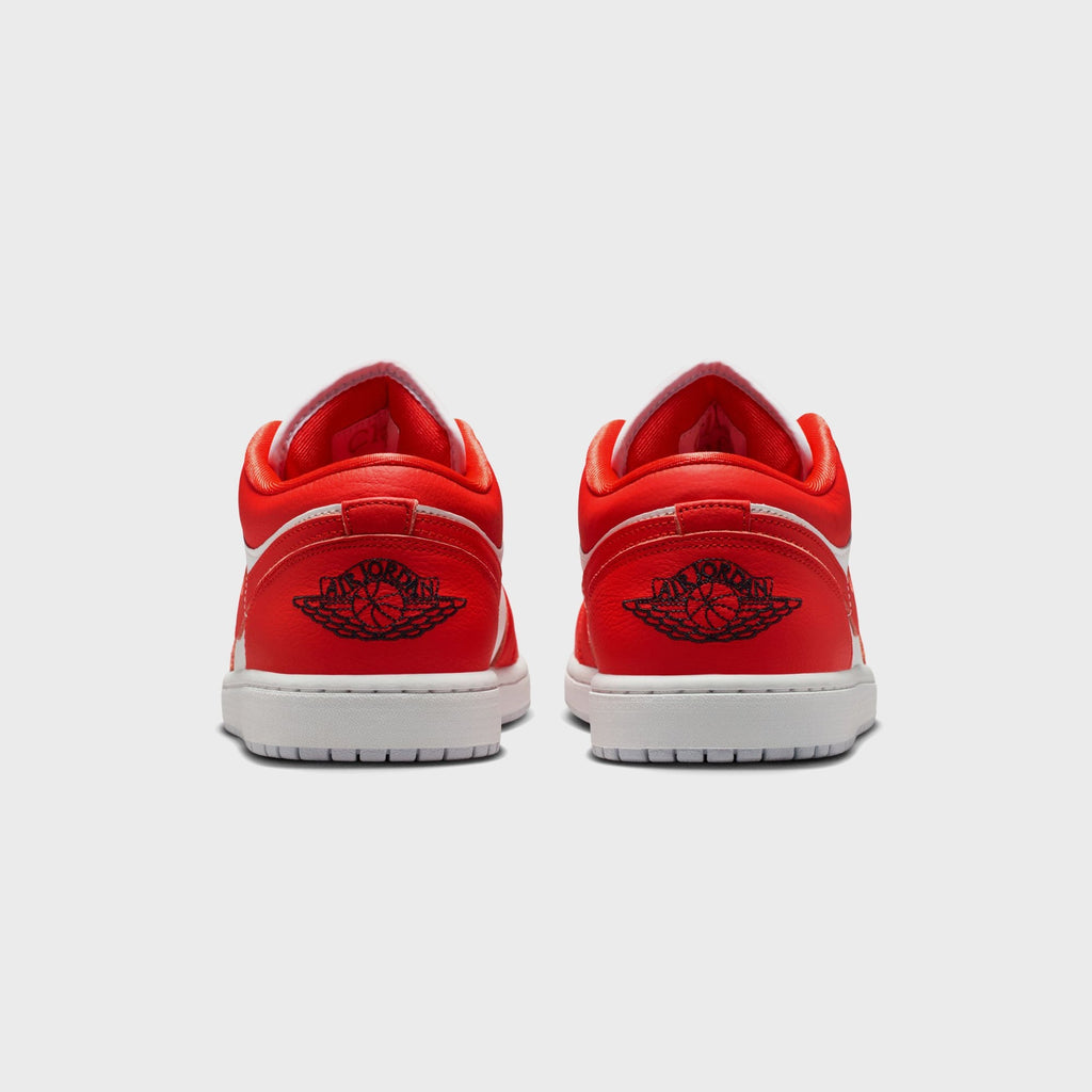 Jordan Air Jordan 1 Low SE - Chile Red / Summit White / Pure Platinum / Black