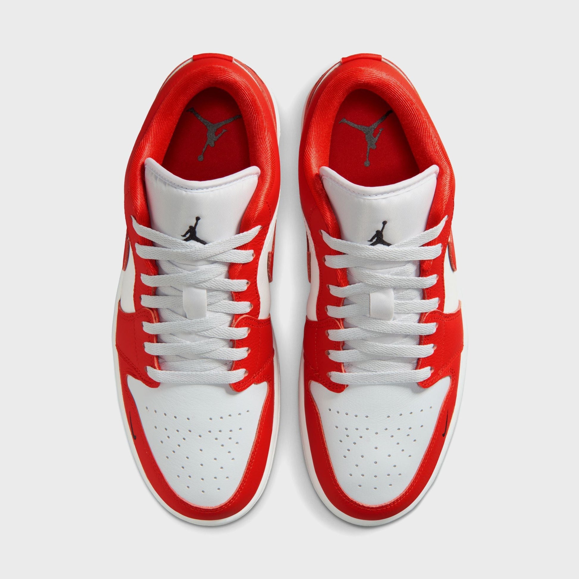 Jordan Air Jordan 1 Low SE - Chile Red / Summit White / Pure Platinum / Black