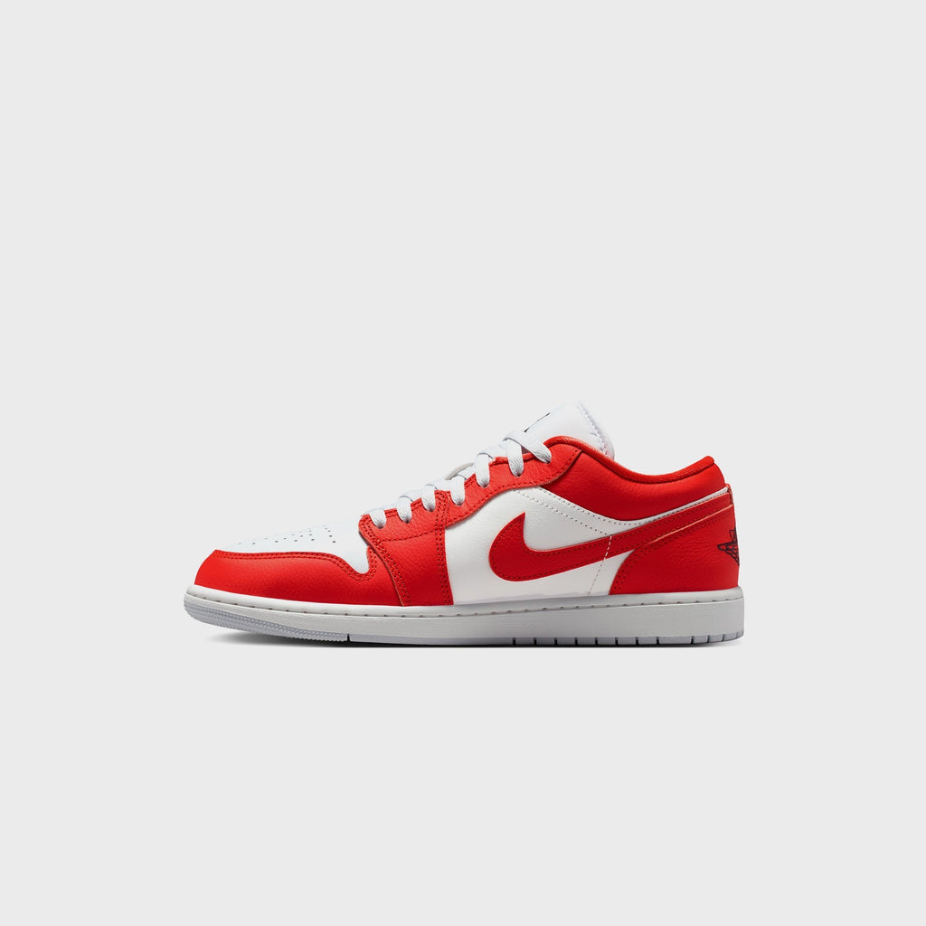 Jordan Air Jordan 1 Low SE - Chile Red / Summit White / Pure Platinum / Black