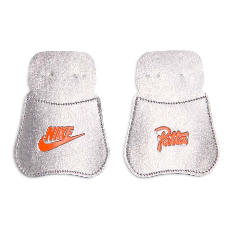 Patta x Netherlands x Nike Cryoshot Mercurial Vapor R9 - Metallic Silver/Hyper Crimson