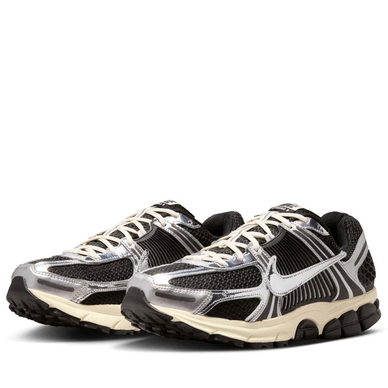 Nike Zoom Vomero 5 - Black/Chrome