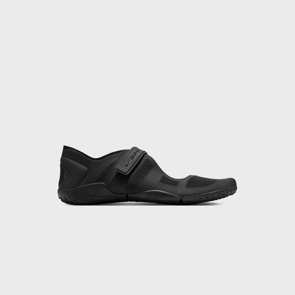 NikeSKIMS WMNS Rift Mesh - Black / Black / Dark Smoke