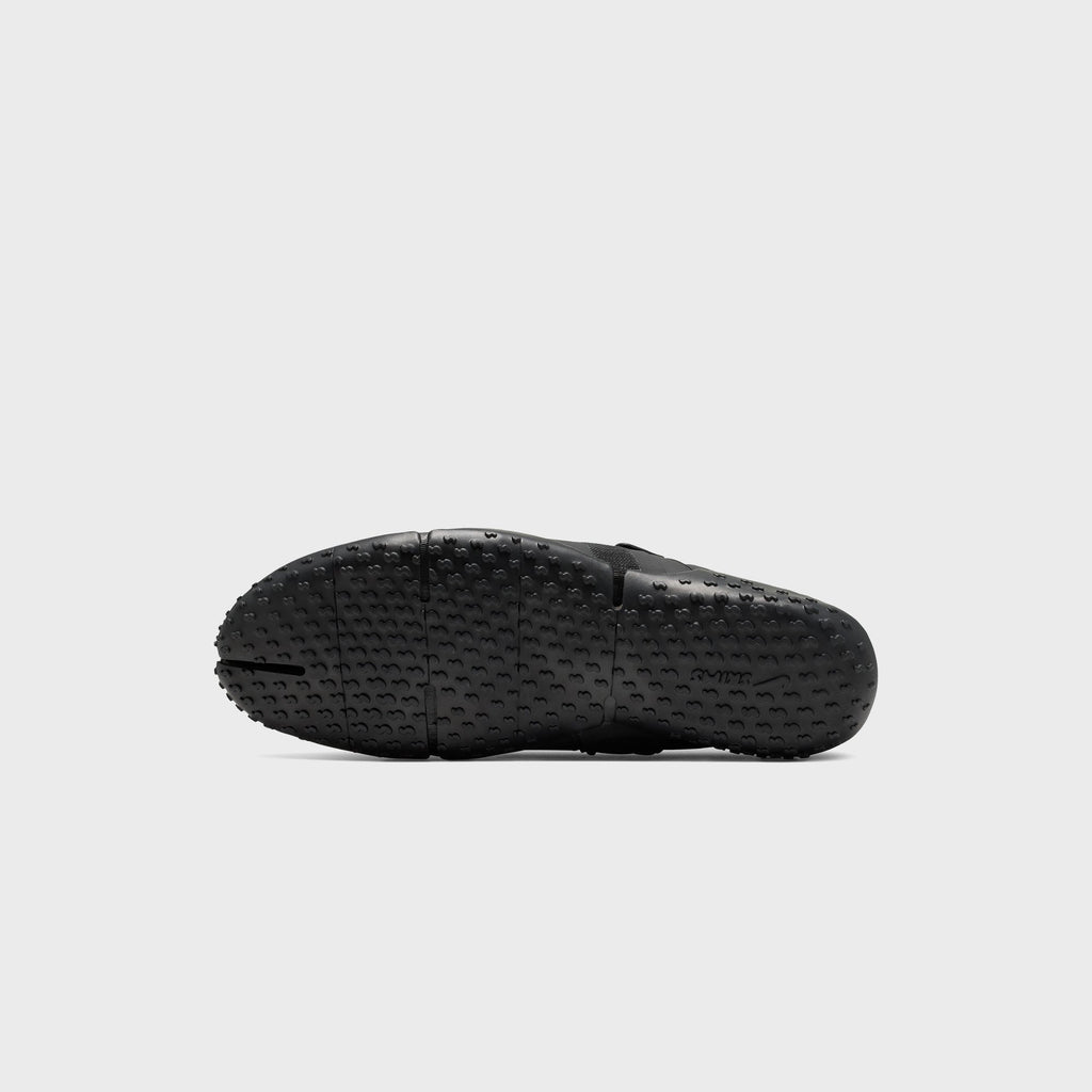 NikeSKIMS WMNS Rift Mesh - Black / Black / Dark Smoke