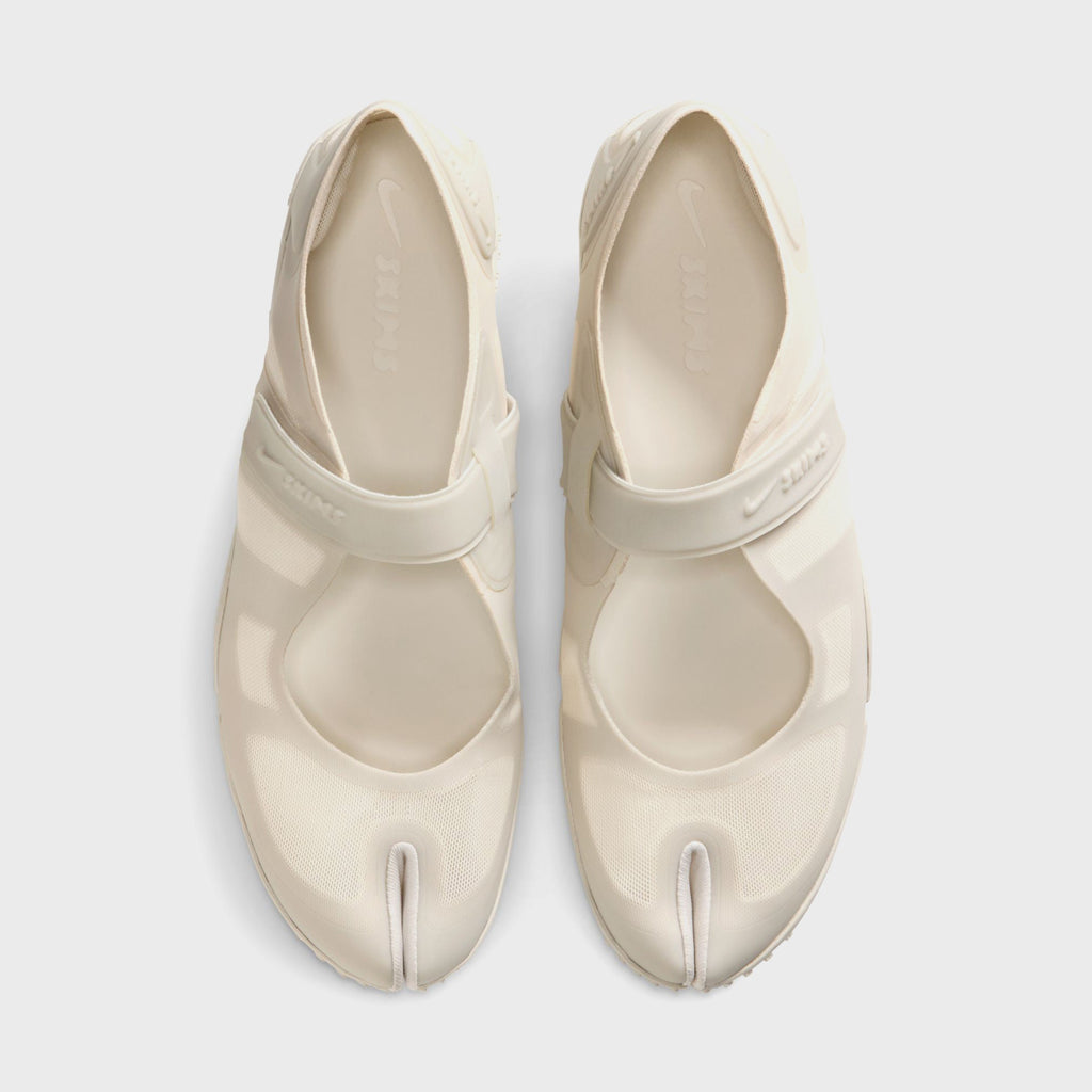 NikeSKIMS WMNS Rift Mesh - Light Bone / Light Orewood Brown