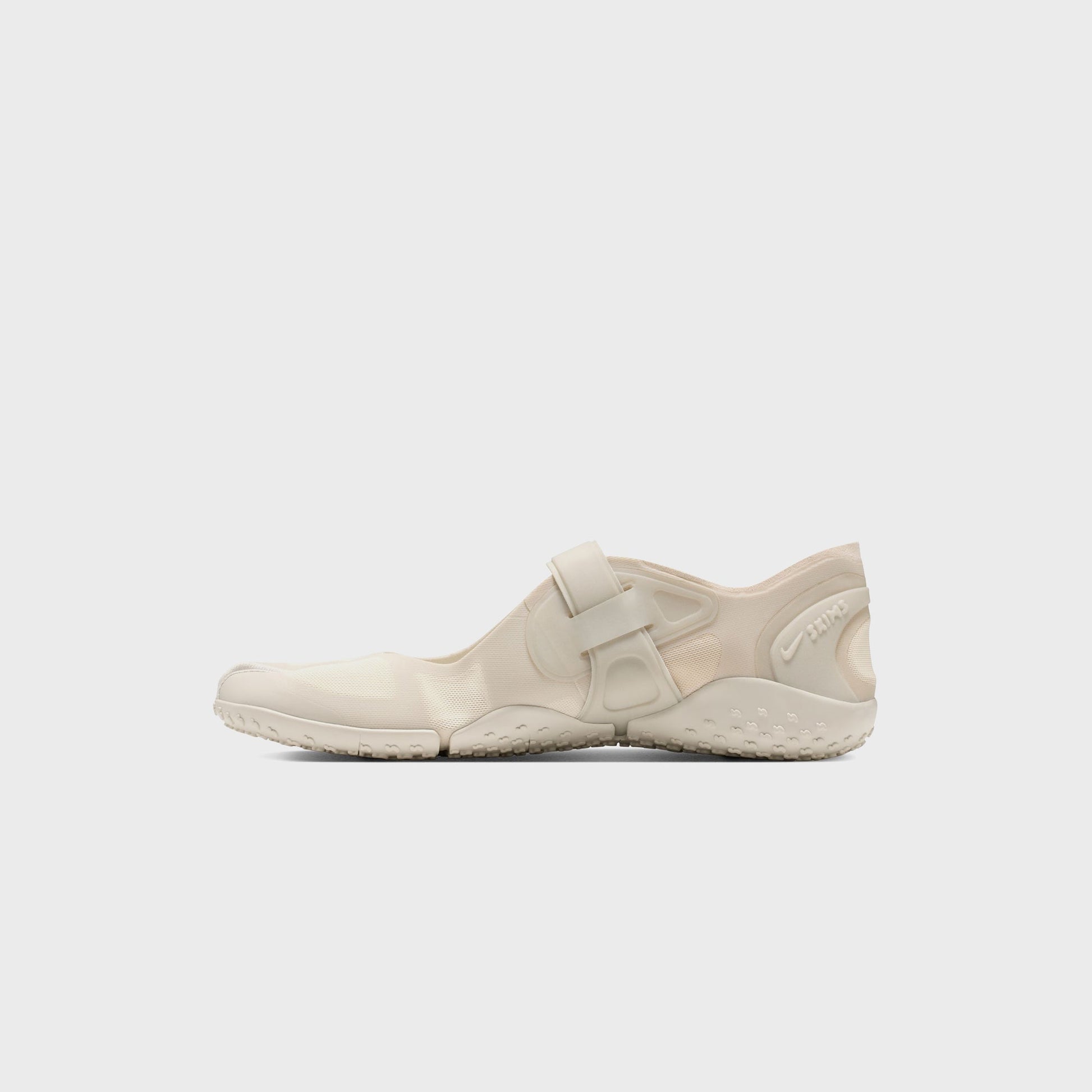 NikeSKIMS WMNS Rift Mesh - Light Bone / Light Orewood Brown