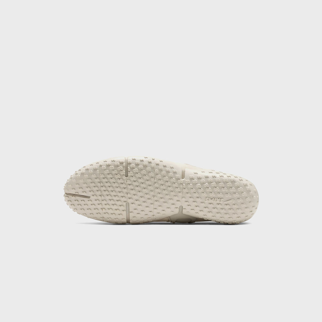 NikeSKIMS WMNS Rift Mesh - Light Bone / Light Orewood Brown