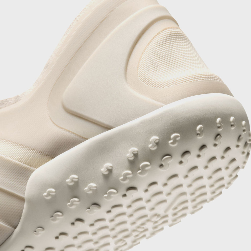NikeSKIMS WMNS Rift Mesh - Light Bone / Light Orewood Brown