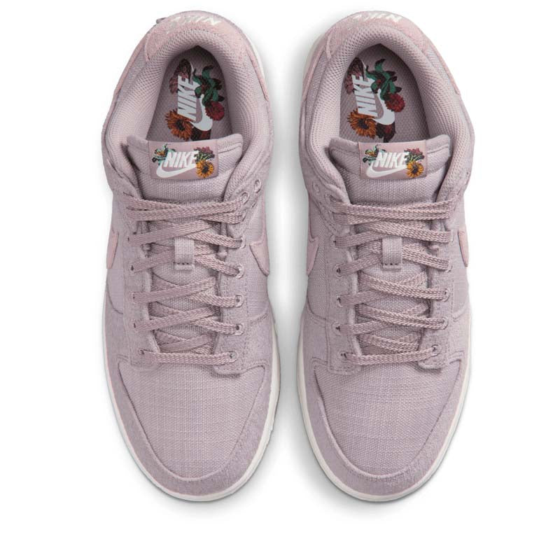Women's Nike Dunk Low 'Now Accepting All Flowers' - Light Violet Ore/Sail