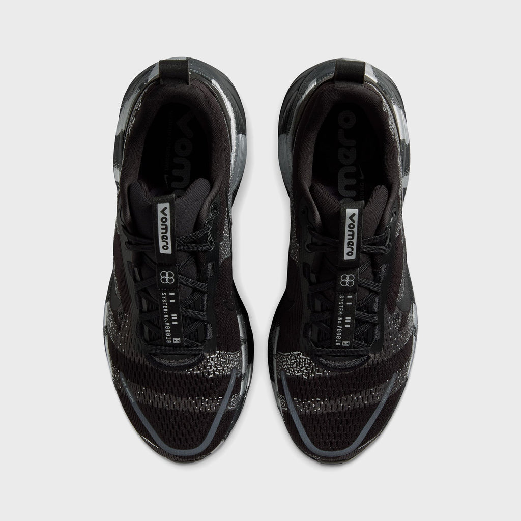 Nike Vomero 18 - Iron Grey / Light Smoke Grey / Black