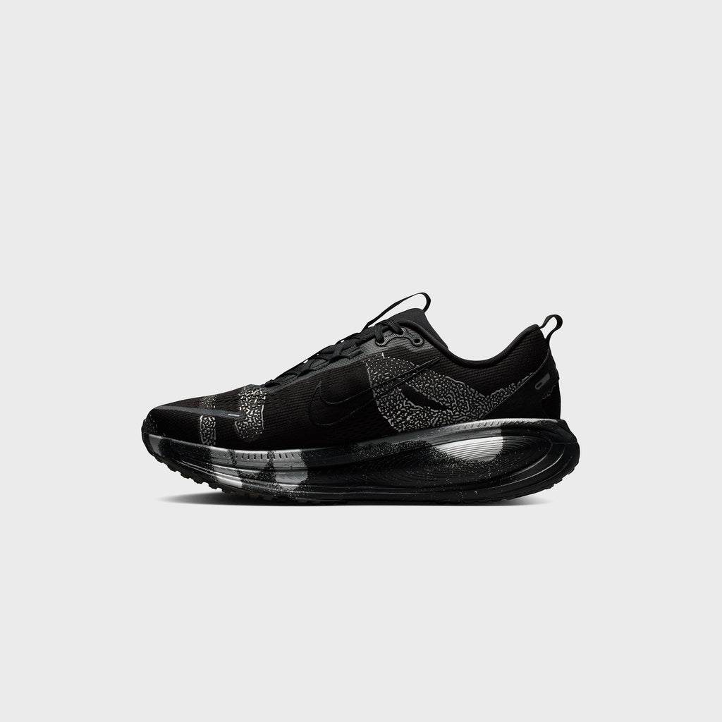 Nike Vomero 18 - Iron Grey / Light Smoke Grey / Black