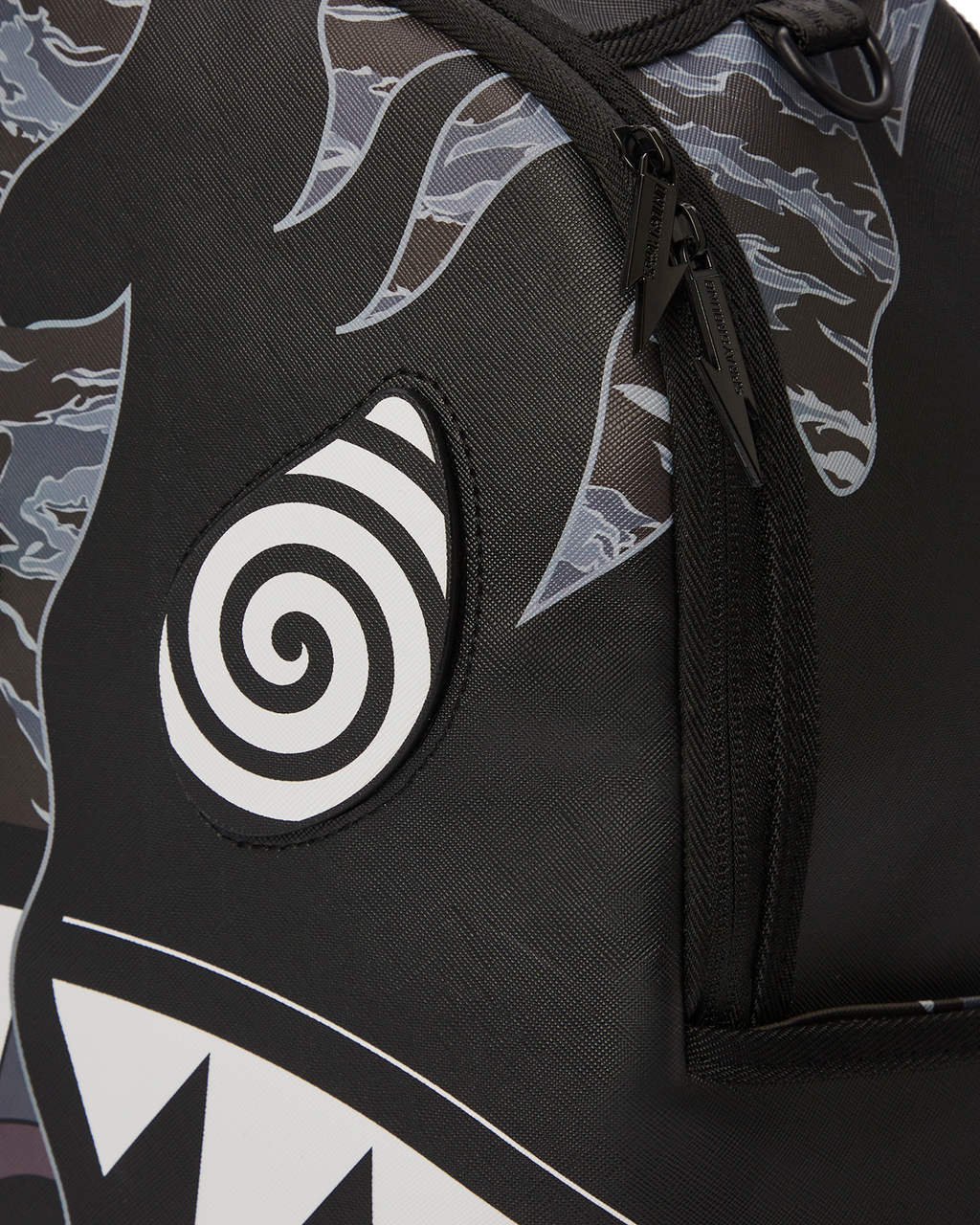 SPRAYGROUND DAZED AND SHARK BACKPACK (DLXV)