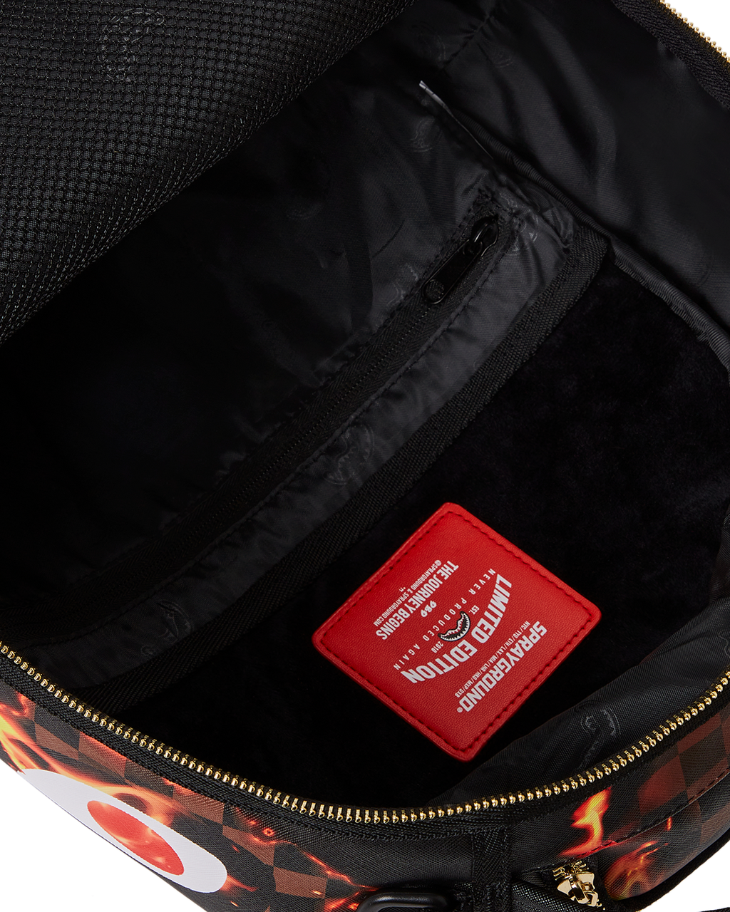 SPRAYGROUND SHARKS IN PARIS UNSTOPPABLE BACKPACK (DLXV)