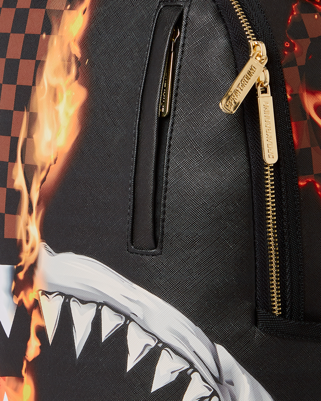 SPRAYGROUND SHARKS IN PARIS UNSTOPPABLE BACKPACK (DLXV)