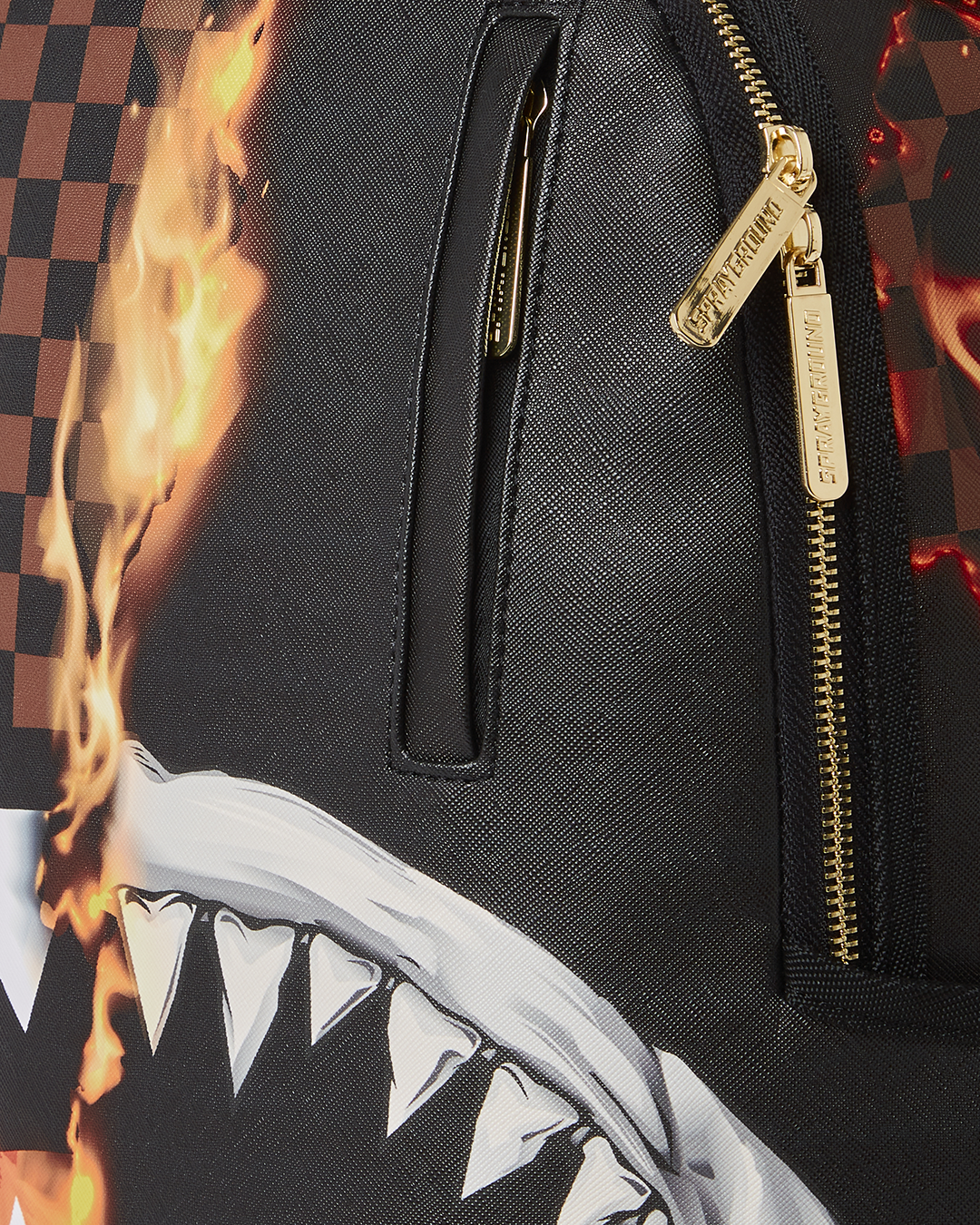 SPRAYGROUND SHARKS IN PARIS UNSTOPPABLE BACKPACK (DLXV)