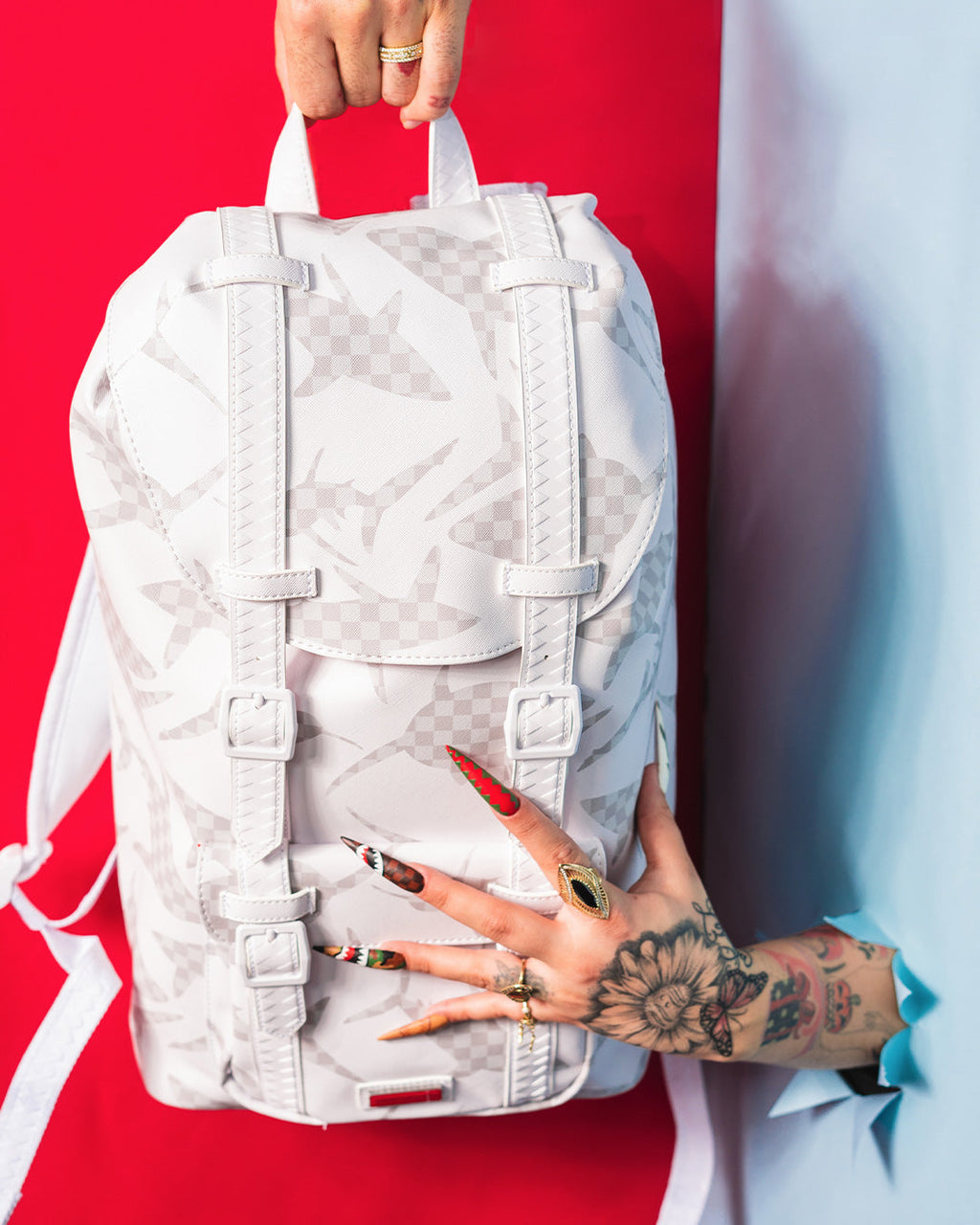 SPRAYGROUND SHARK CHECK (WHITE) HILLS BACKPACK