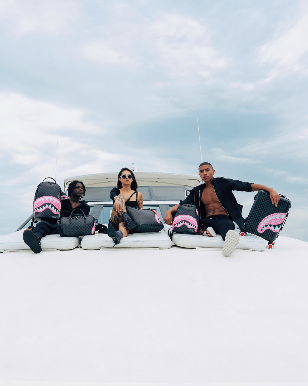 SPRAYGROUND SHARKS IN CANDY SAVAGE