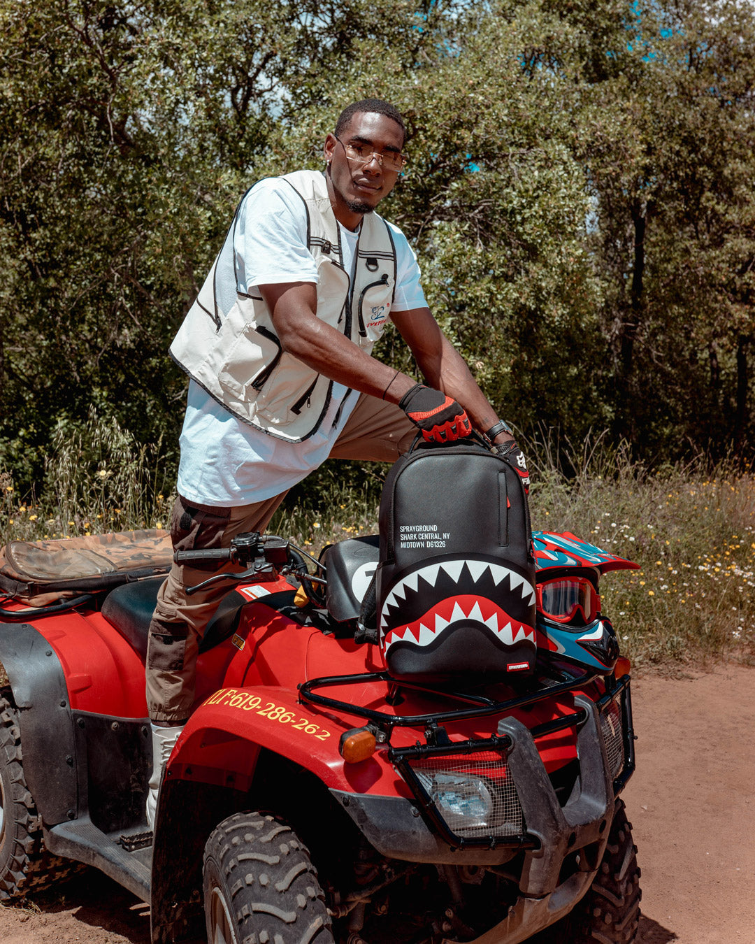 SPRAYGROUND SHARK CENTRAL (BLACK) (DLXV)