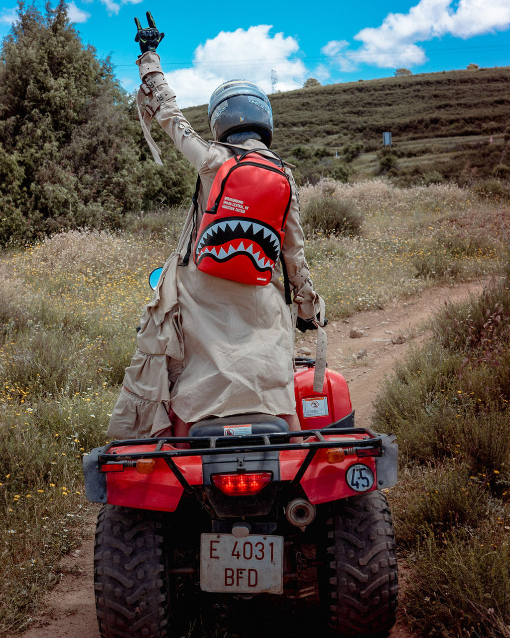SPRAYGROUND SHARK CENTRAL (RED) (DLXV)