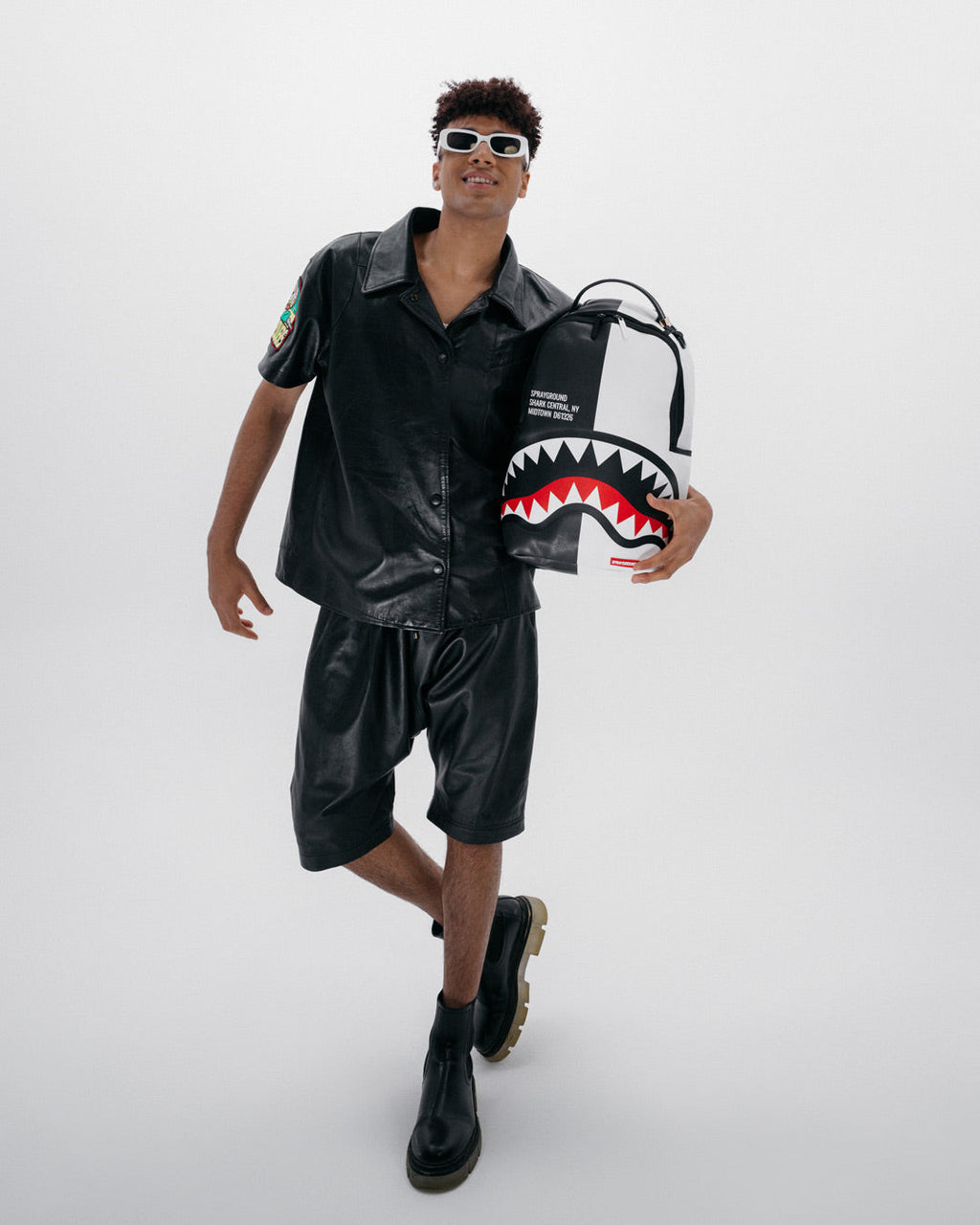 SPRAYGROUND SHARK CENTRAL SPLIT BACKPACK BLK/WHT (DLXV)