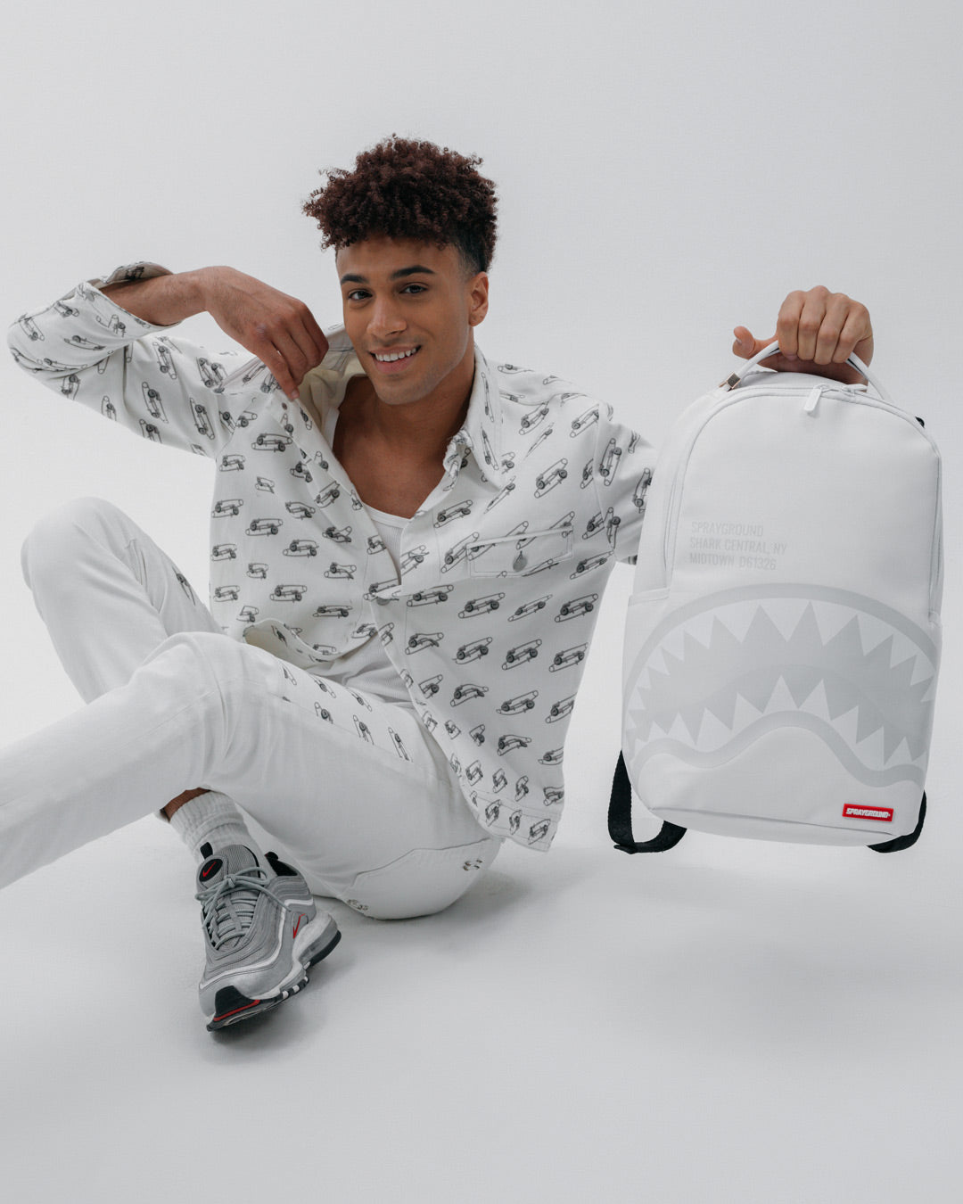 SPRAYGROUND SHARK CENTRAL BACKPACK WHT/WHT (DLXV)