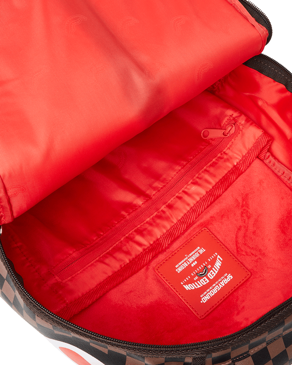 SPRAYGROUND ASTROMANE AS THE WORLD'S LARGEST ZIPPER PULLEY