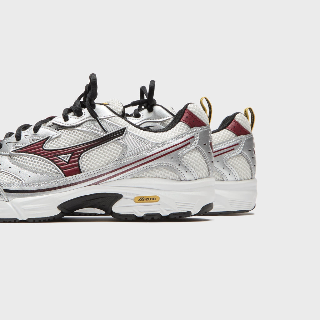Mizuno MXR - Nimbus Cloud / Syrah