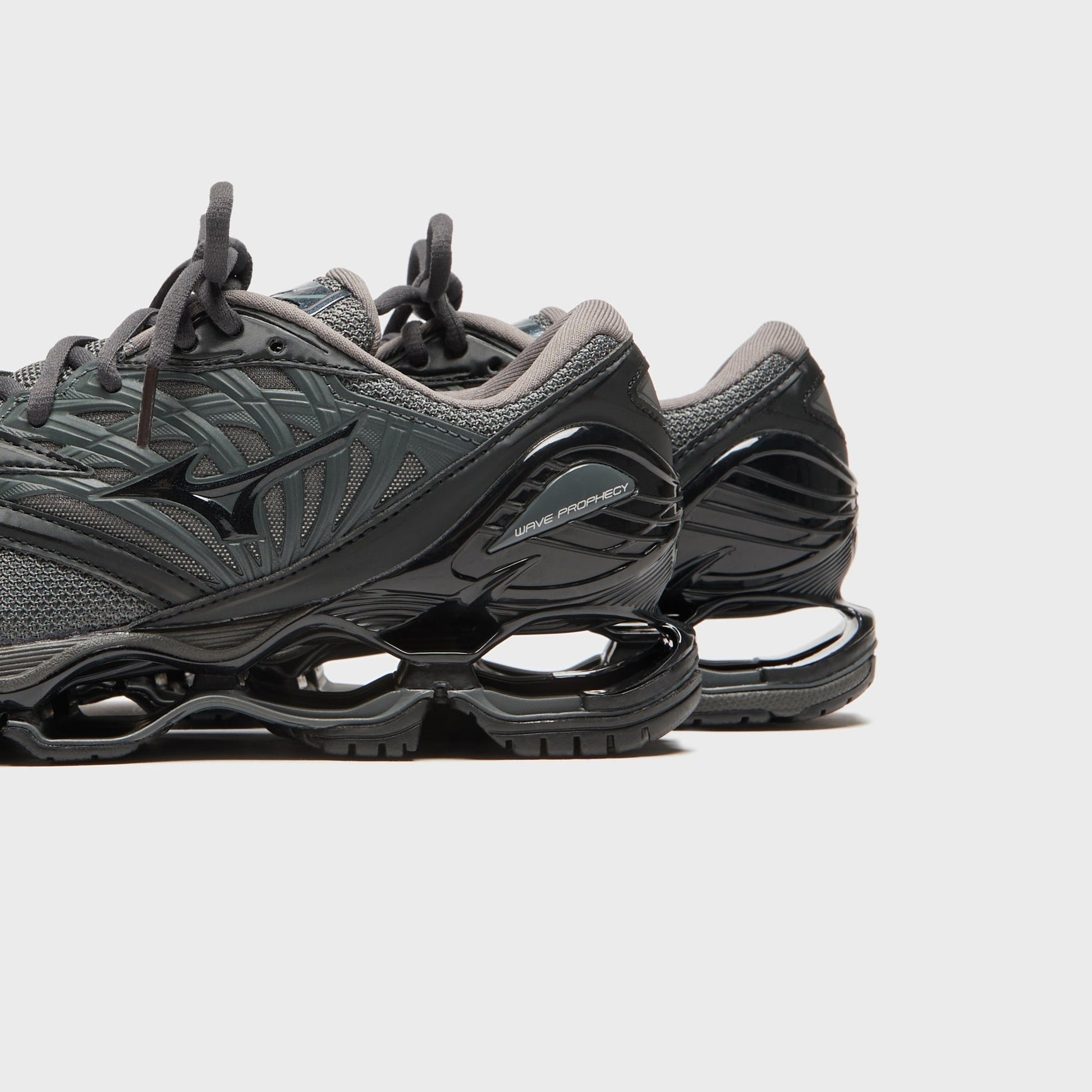 Mizuno Wave Prophecy LS - Iron Gate / Black