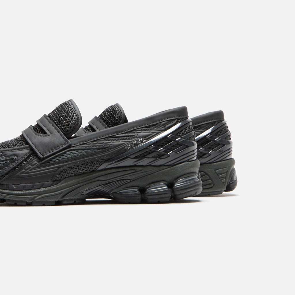 New Balance 1906L - Black / Blacktop / Phantom