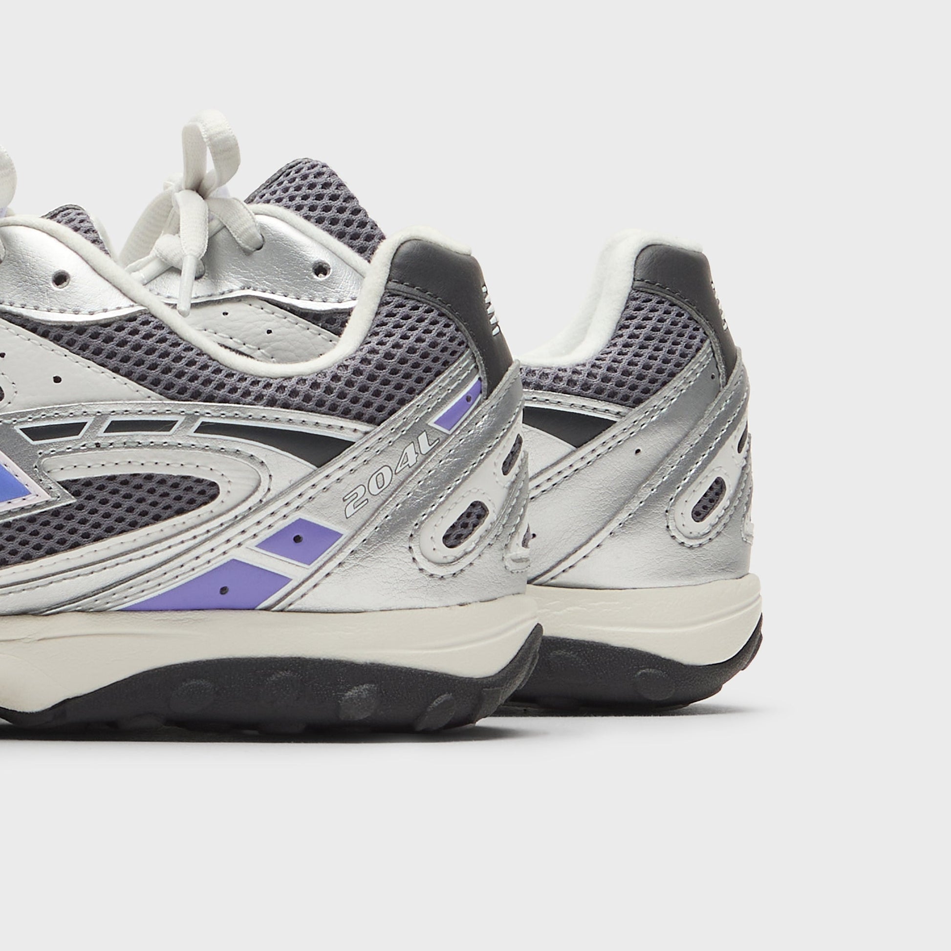 New Balance 204L - Silver Metallic