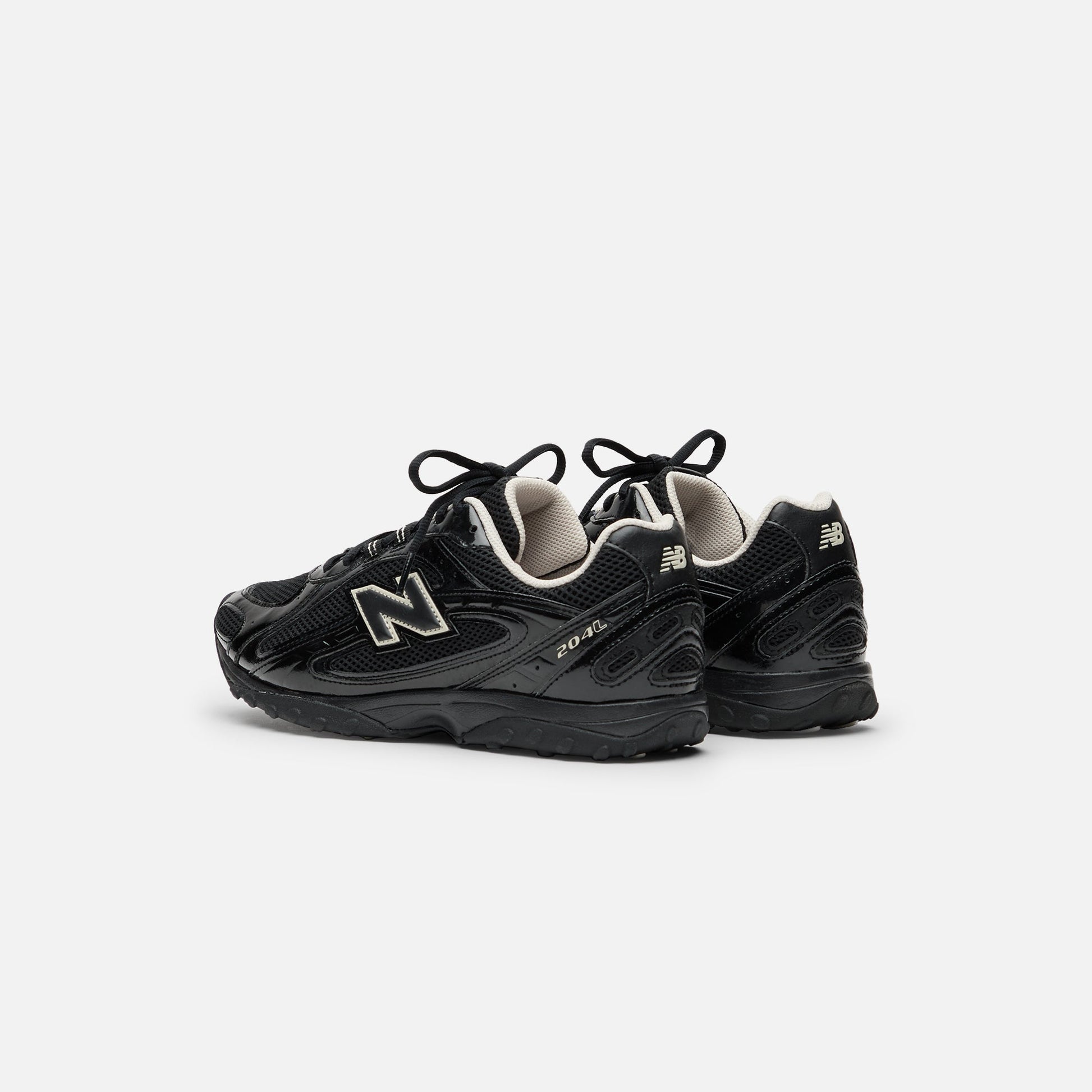 New Balance 204L - Black / Timberwolf