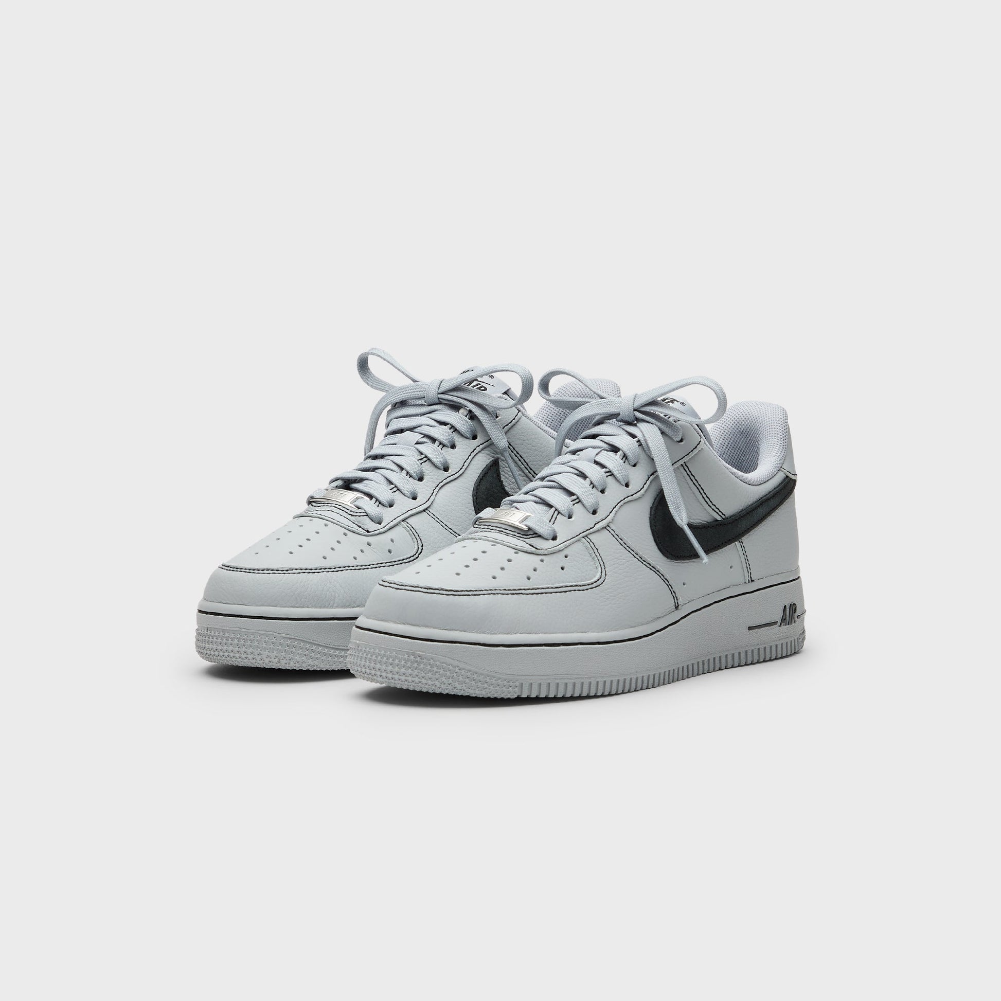 Nike Air Force 1 '07 LV8 - Wolf Grey / Black