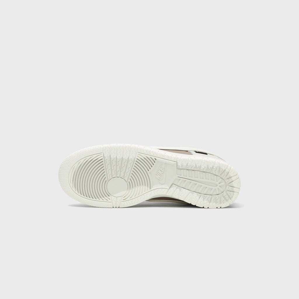 Nike Dunk Low GORE-TEX- Light Bone / Mink Brown / Sail
