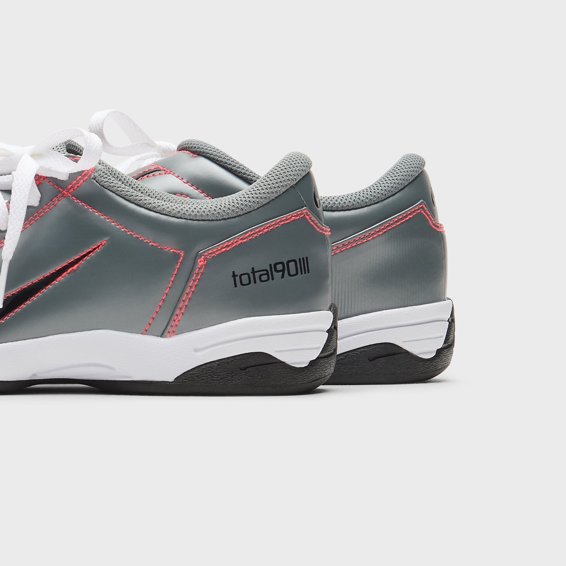 Nike Total 90 - Smoke Grey / Black / Bright Crimson / White