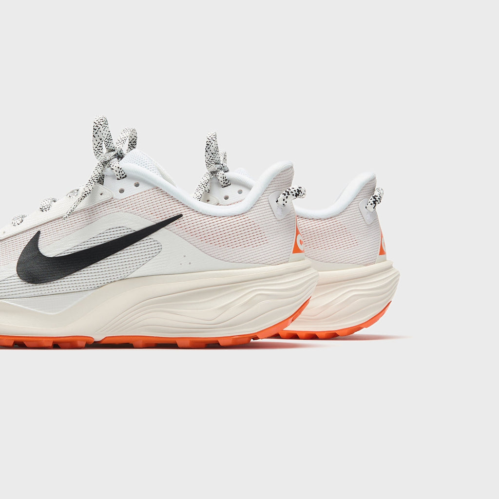 Nike ACG Pegasus Trail - Summit White / Phantom / Safety Orange / Black
