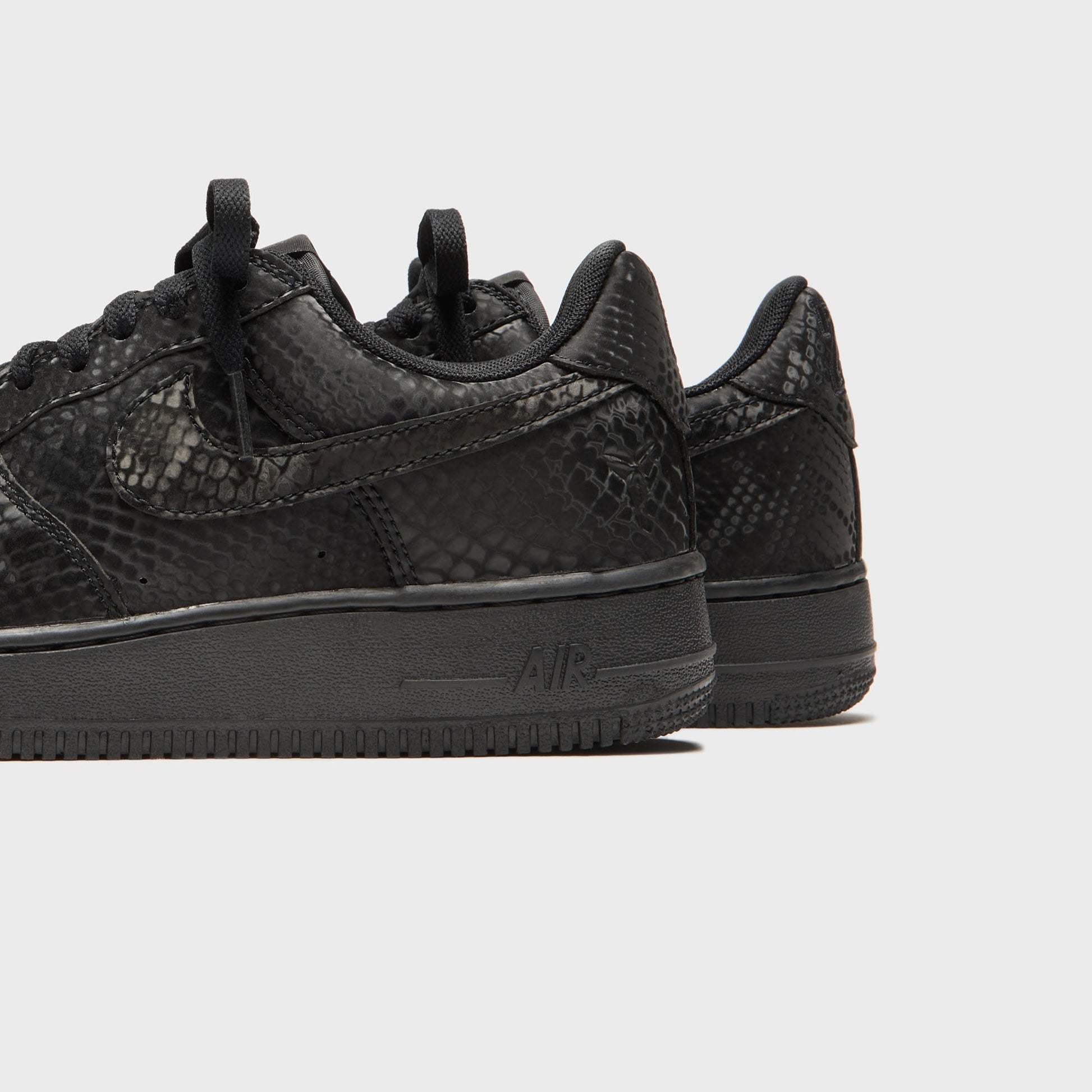 Nike x Kobe Bryant Air Force 1 Low - Forever Black