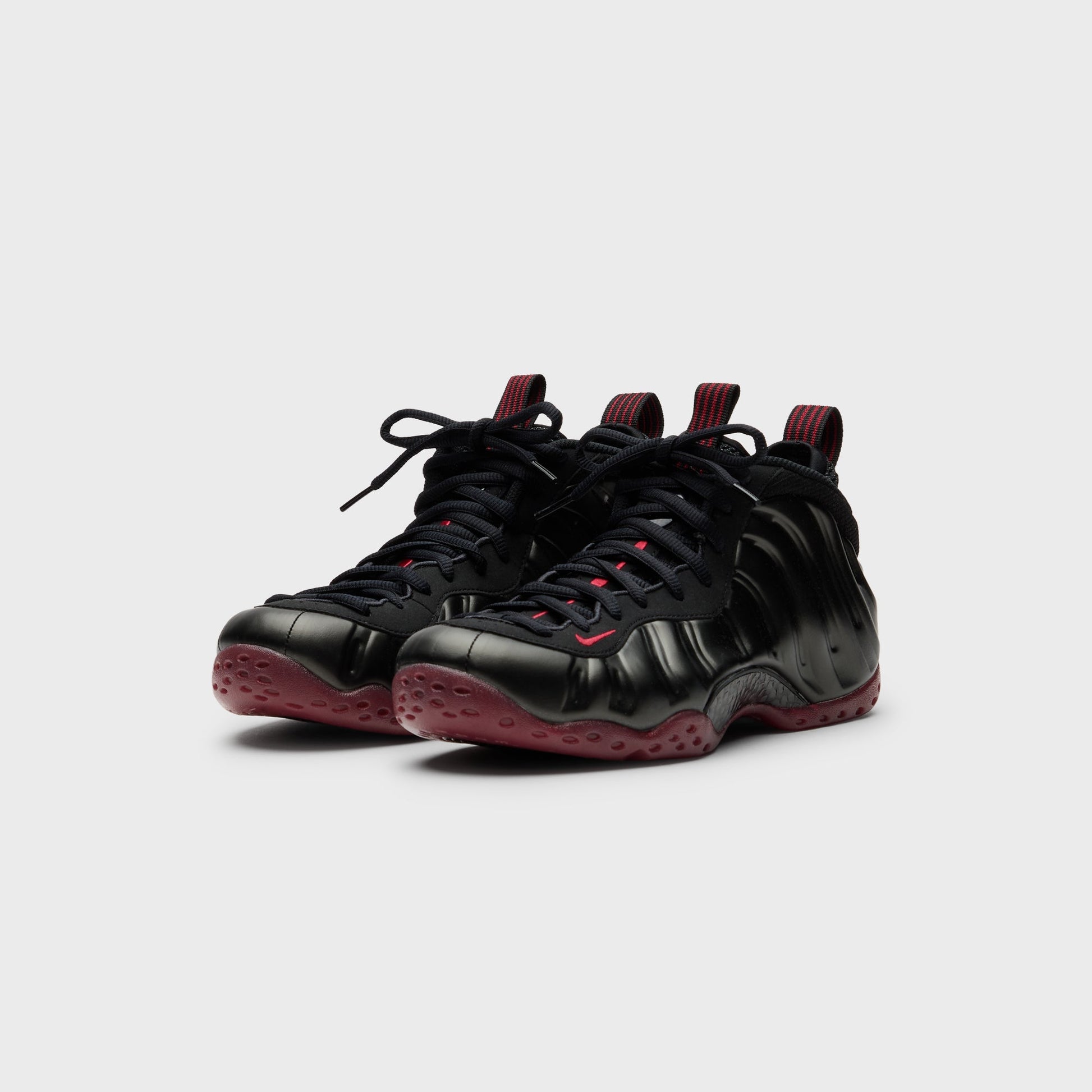 Nike Air Foamposite One - Black / Varsity Red