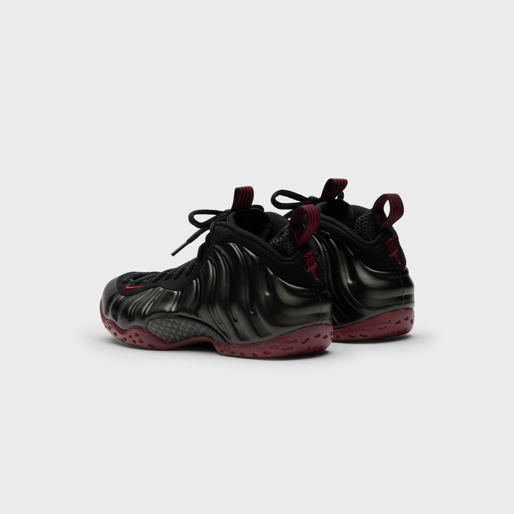Nike Air Foamposite One - Black / Varsity Red