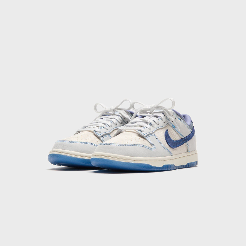 Nike Dunk Low Retro SE - Summit White / Blue Void / Pure Platinum