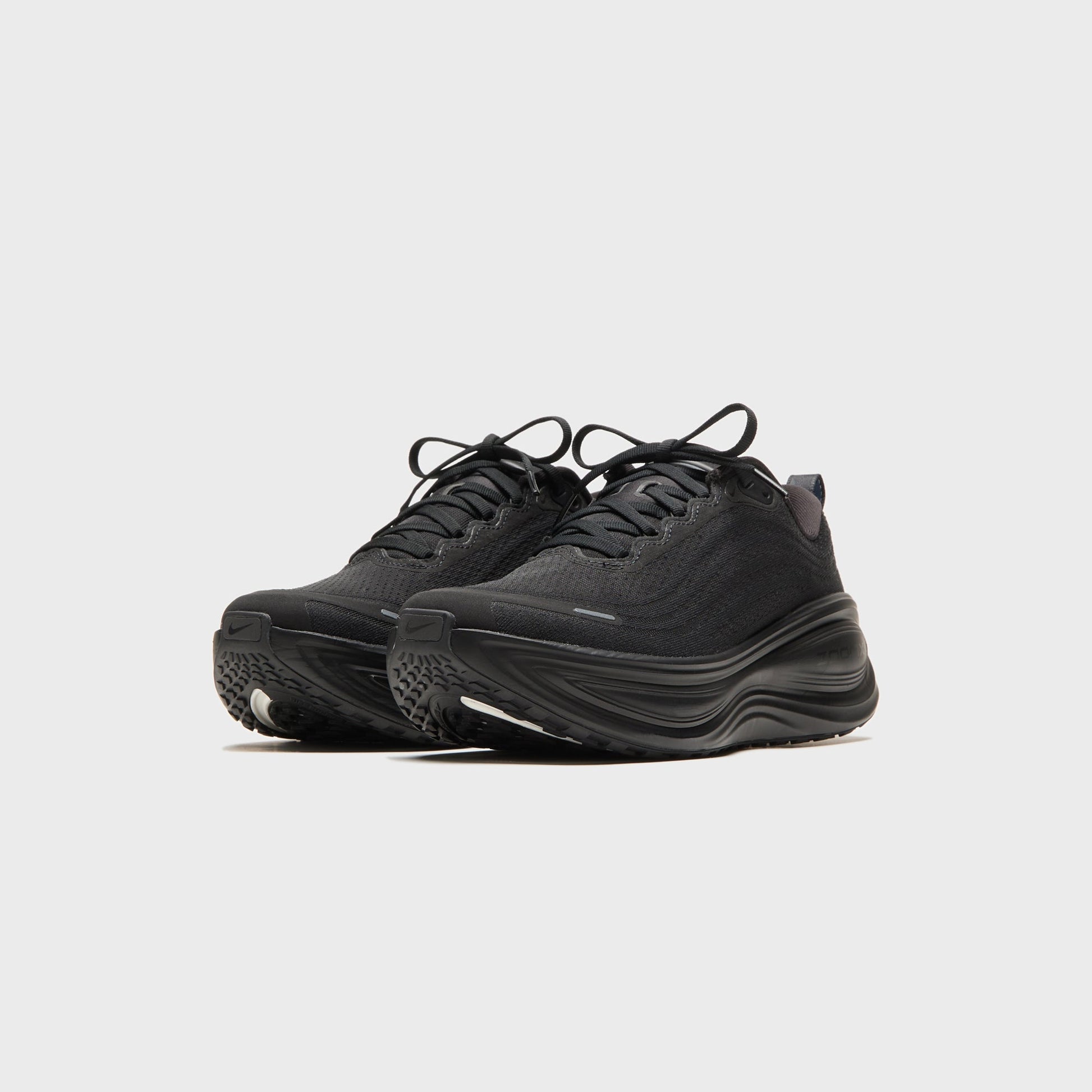 Nike Vomero Plus - Triple Black