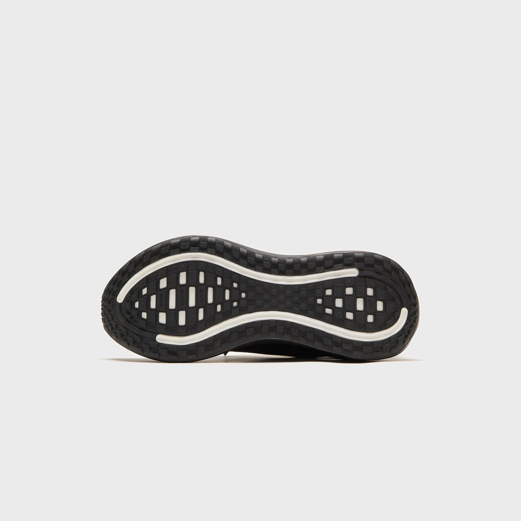 Nike Vomero Plus - Triple Black