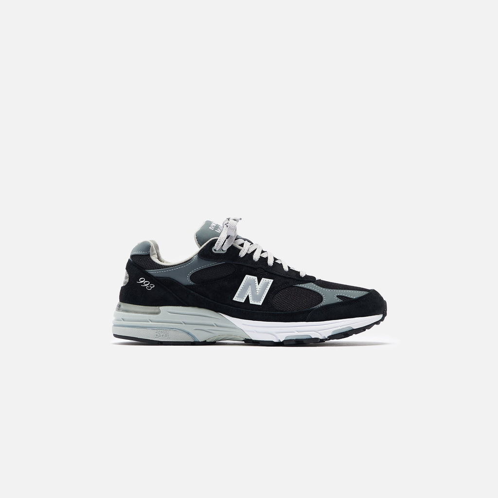 New Balance 993 - Black / White